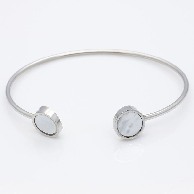 White shell bracelet