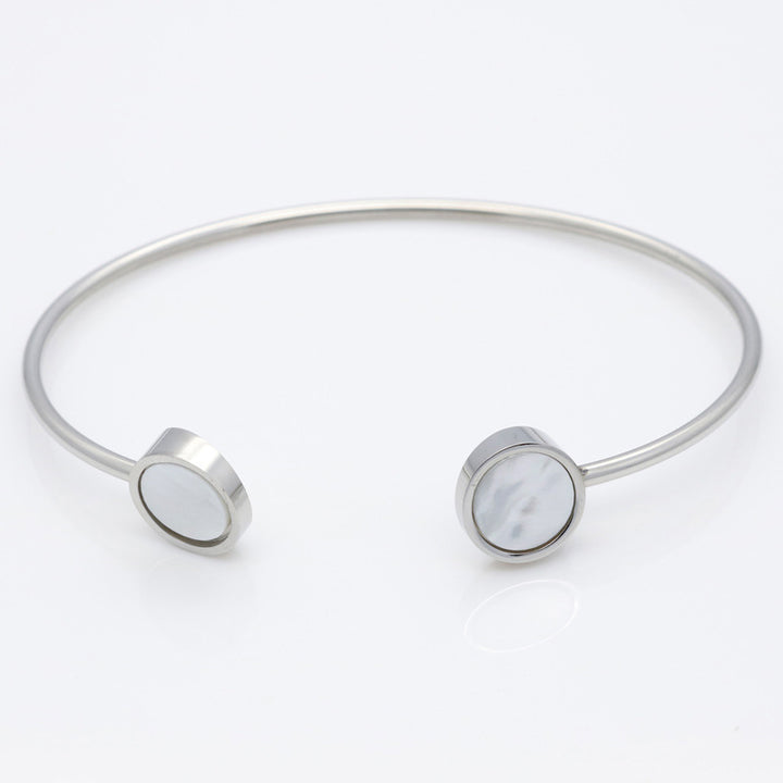 White shell bracelet
