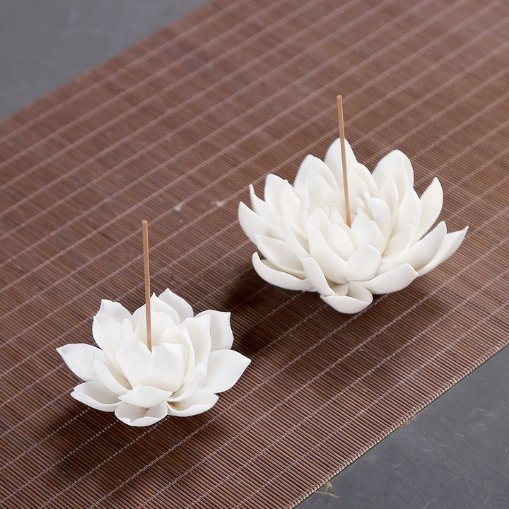 Brûleur d’Encens Lotus en Porcelaine Blanche
