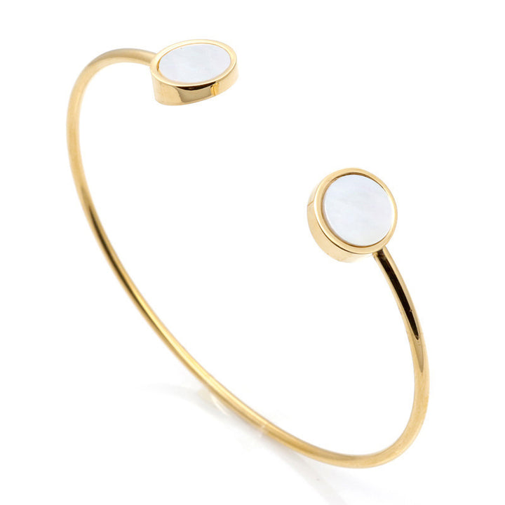 White shell bracelet