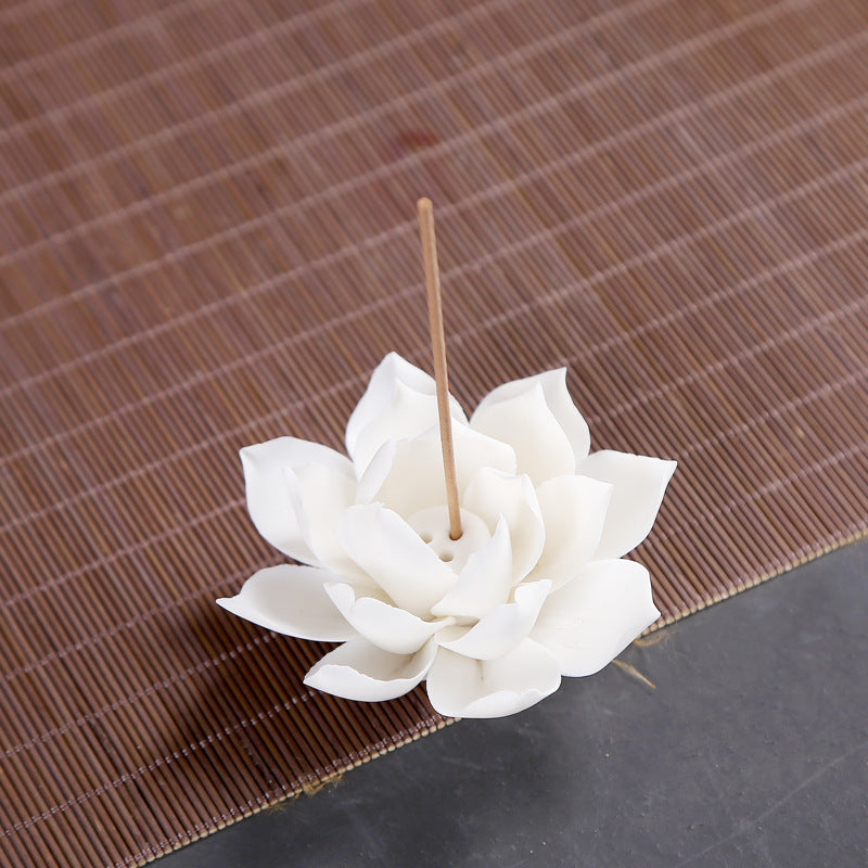 Brûleur d’Encens Lotus en Porcelaine Blanche