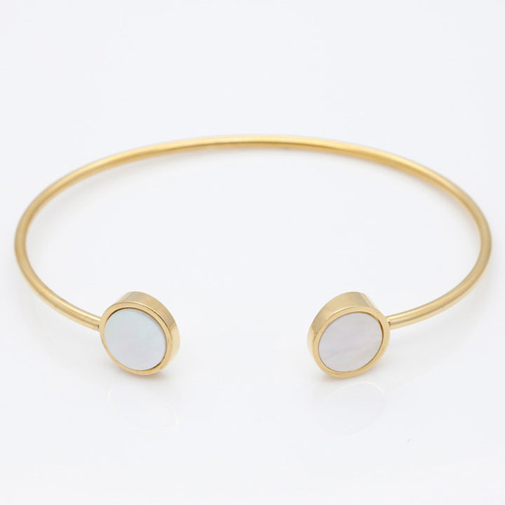 White shell bracelet