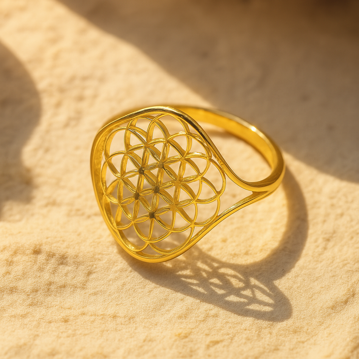 Bague "Hollow Flower" – Fleur de Vie Élégante