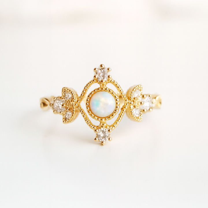 Bague « Éclat Céleste » en Opale Naturelle