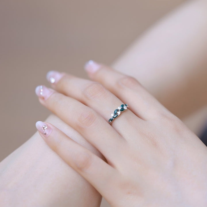 Bague "Feuille d’Émeraude"