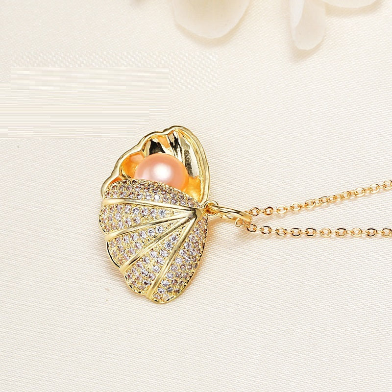 Gold Shell Pendant Freshwater Pearl Necklace