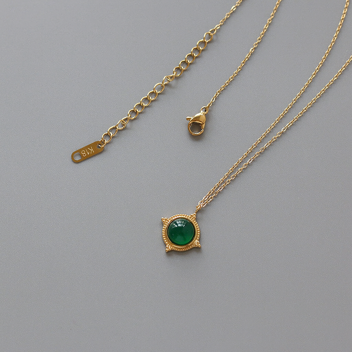 Collier Étoilé en Agate Verte